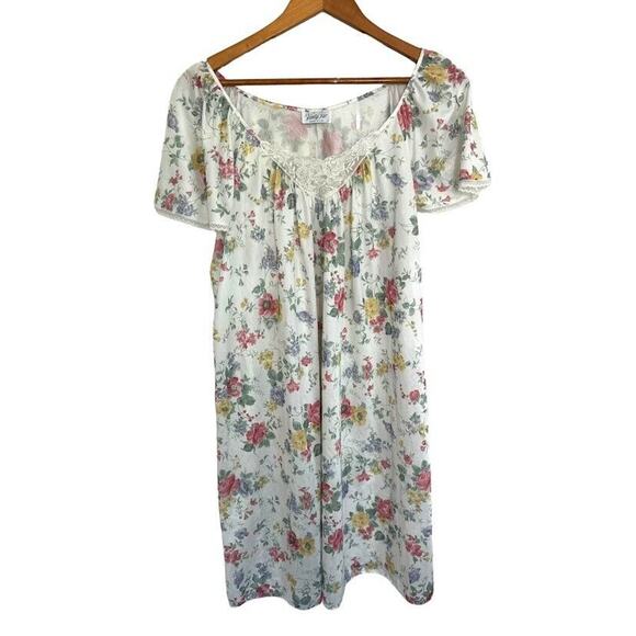 Vintage Vanity Fair Womens Nightgown Floral Lace Accent Gown Size Large Made USA - Picture 1 of 8